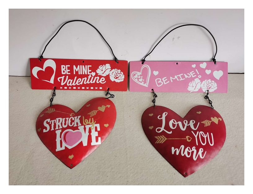 Valentine heart hanging sign set