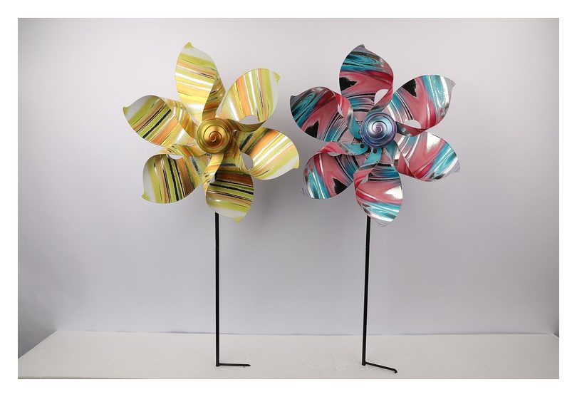 Metal flower wind spinner stake