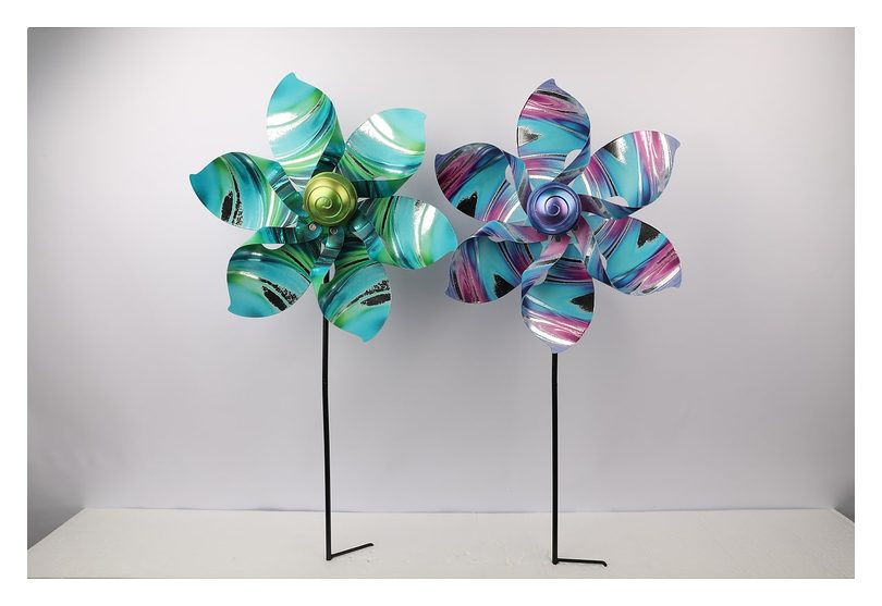 Metal pinwheel flower garden stake